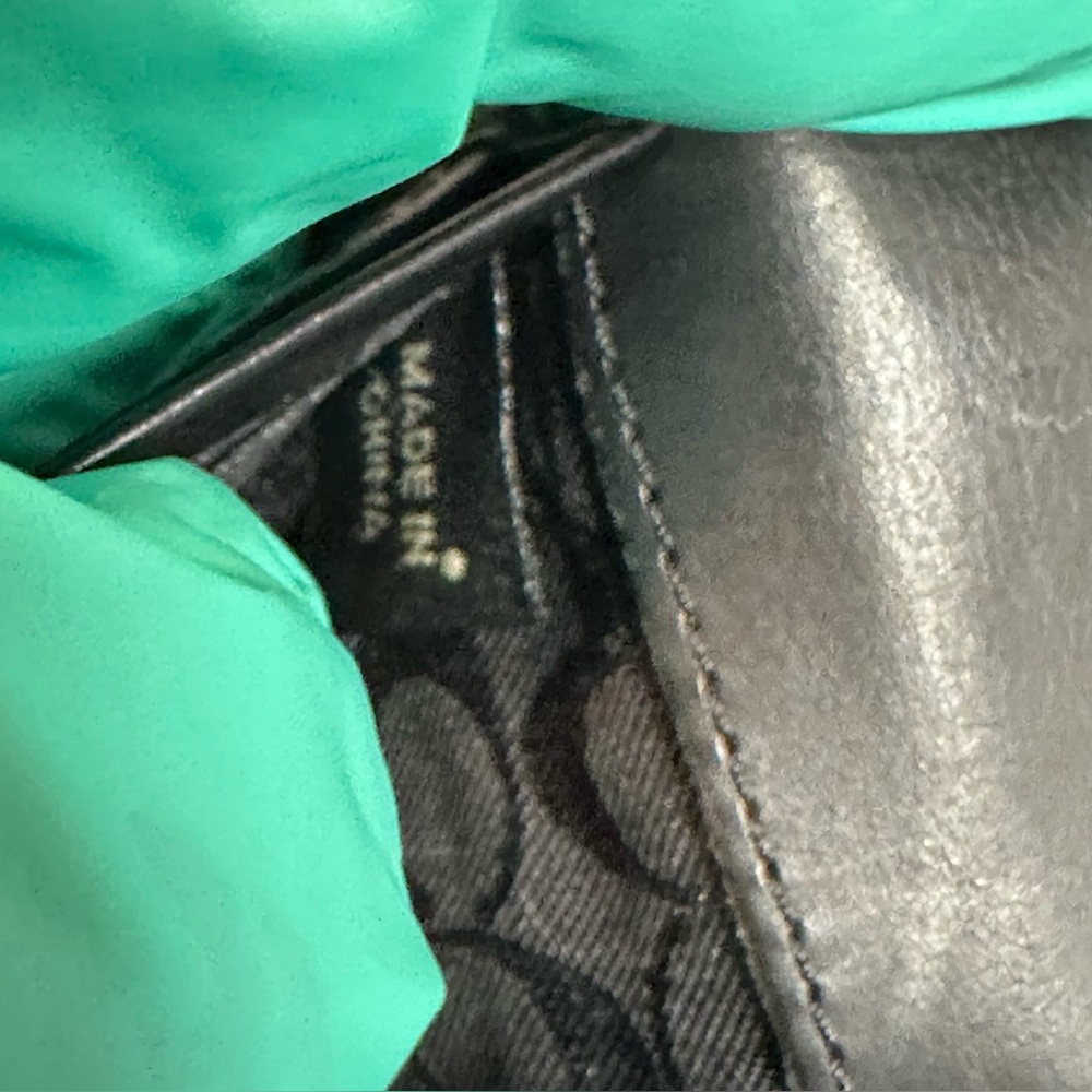 Large Coach Black Leather wallet - Picture 5 of 6